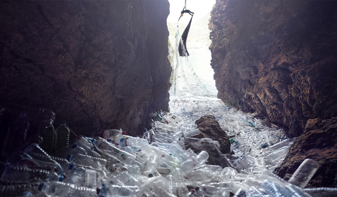 Benjamin Von Wong Every 60 Seconds This Much Plastic Enters The Ocean M