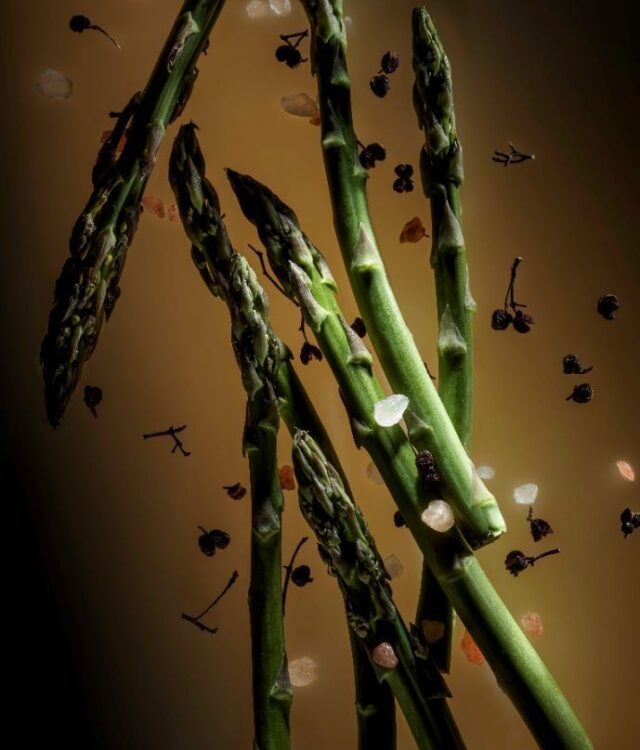 Falling food photography lighting